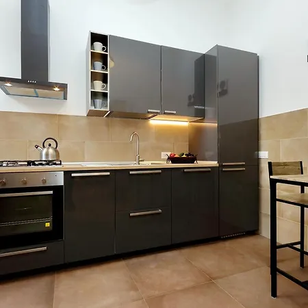 Traiano Charme - My Extra Apartment